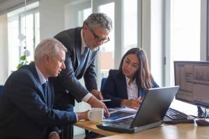 Read more about the article The Role of Technology in Shaping Challenges and Opportunities at Work